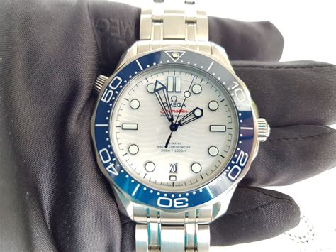 omega seamaster white dial blue bezel|omega seamaster chronometer automatic date.